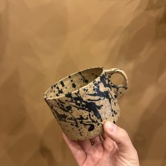 Brown turtleshell mug vintage handle